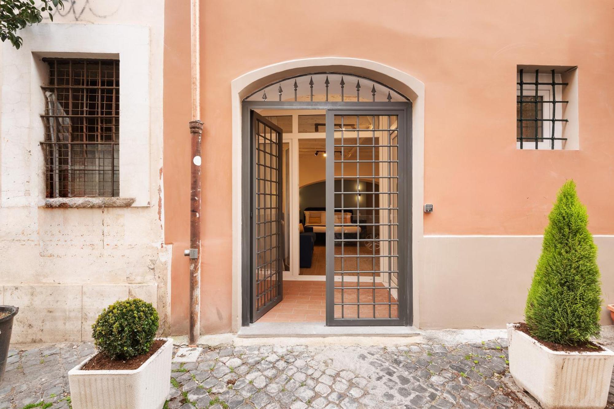 Leopardo Boutique Apartment In Trastevere Róma Kültér fotó